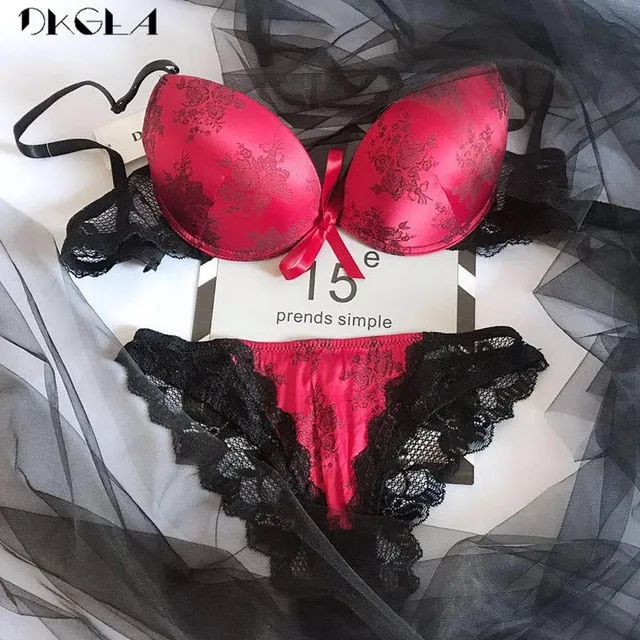 New Red Printing Bra Set Push Up Brassiere Thick Cotton Underwear Set Sexy Bras Women Bow Luxury Embroidery Lace Lingerie Sets